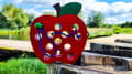 Miniatyrbild 3 av 8: Trä Interlacing Apple