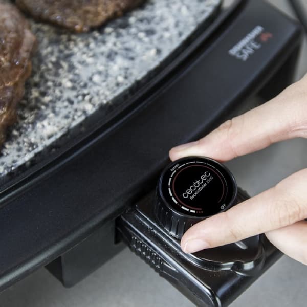 Cecotec Powerful electric griddle, dishwasher safe, cast-aluminium body and RockStone coating.