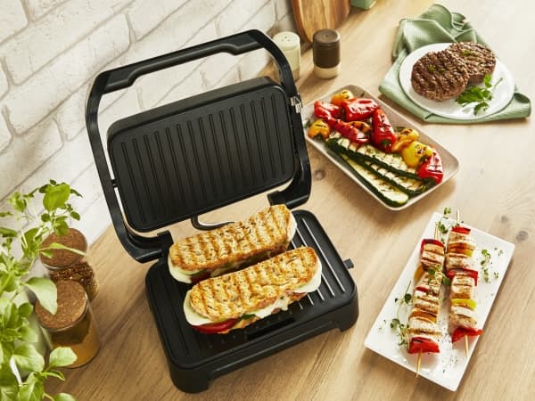 Tefal Inicio Compact GC270D10, musta, ruostumaton teräs, suorakaiteen muotoinen, ristikko, 230 x 145 mm, 1 vyöhyke(ä), saranoitu matala