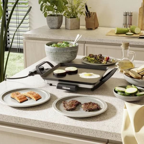 Tristar Slim S elektrisk grillplatta - Svart - Steglös temperaturjustering - Non-stick tallrikar