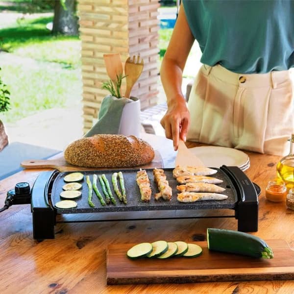Tasty&amp;Grill 3000 RockWater Cecotec elektrisk plancha - Effekt 2600 Watt - Diskmaskinsrengöring