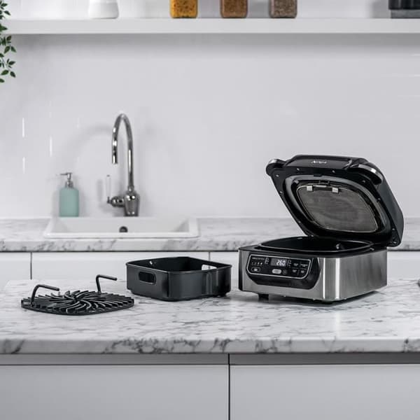 Grill NINJA - Foodi AG301EU - 5 matlagningsprogram - Upp till 265°C - 1750W