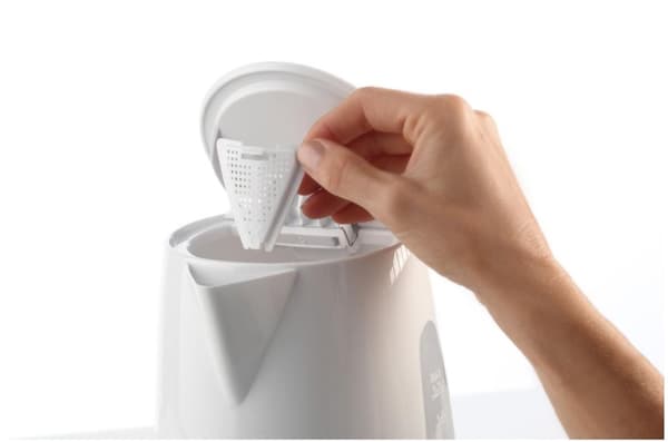 Gorenje | Kettle | K17WE | Electric | 2200 W | 1.7 L | Plastic + metal | 360° rotational base | White