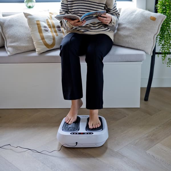 Nexxt Nilkka- ja jalkahierontalaitteisto Shiatsu-toiminnolla ja 20 nopeudella