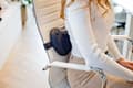 Miniatyrbild 2 av 6: QLT Elektrisk Massageapparat Rygg – Shiatsu Massagekudde – 4 Massagerullar