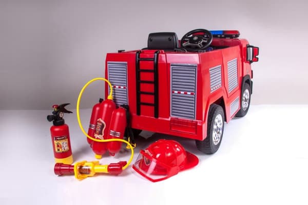 Brandbil Elbil till Barn 12V m/2.4G, Gummidäck, hjälm, vattenpistol, etc.