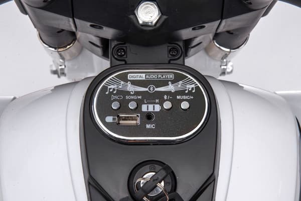 Goldwing  Three-Wheeled Battery Motorcycle White