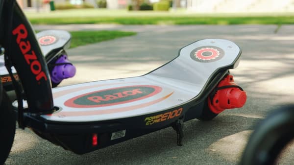 Razor-sähköskootteri E100 Power Core RED