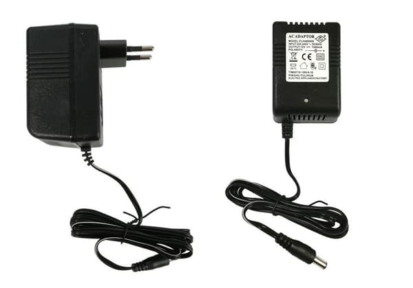 12V 1000mA Adapter med LED til børns elektriske biler - Kompakt opladningsløsning