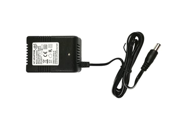 12V Universal Børnebiloplader med LED-indikator - Kompakt & Pålidelig