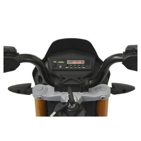 Åk på Aprilia Dorsoduro 900
