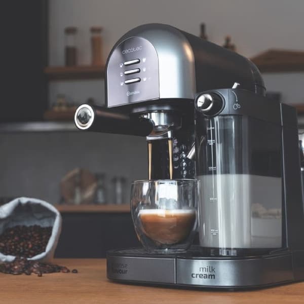 Cecotec Kaffemaskin semi-automatisk Cumbia Power Instant-ccino 20 Chic Serie Nera