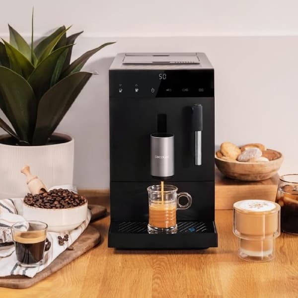 Cecotec Superautomatiska kaffemaskin Cremmaet Compact Steam