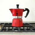 Miniatyrbild 3 av 3: Italiensk Kaffepanna Bialetti Moka Röd Aluminium 3 Csészék