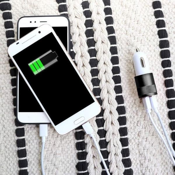 Guld USB Cigarettändare Laddare Dubbla Portar Ultrasnabb USB X2 Billaddare 12/24V för Infinix Hot 50 5G