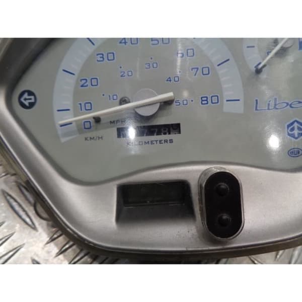 hastighetsmätare kalkylblad ombord 7778kms skoter piaggio 50 liberty 2 takt c42500 2009- USED