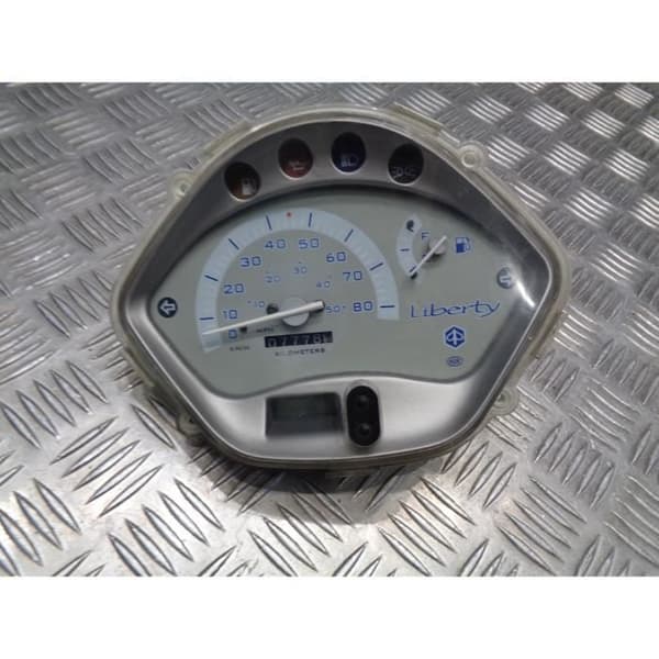 hastighetsmätare kalkylblad ombord 7778kms skoter piaggio 50 liberty 2 takt c42500 2009- USED