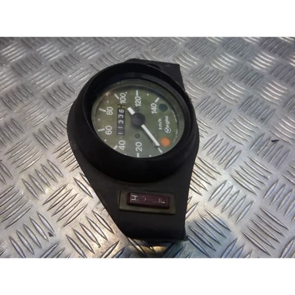 hastighetsmätare instrumentbräda motorcykel peugeot 125 txt- USED