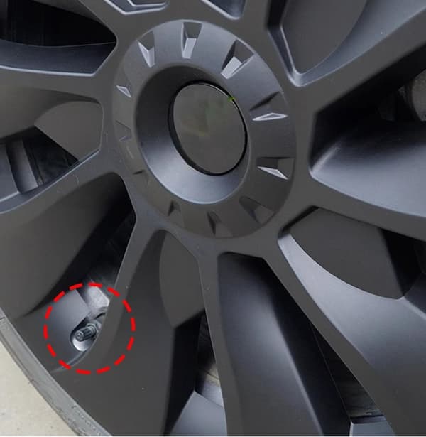 4-pakkauksen navetinsuojuksia Turbine, yhteensopivia Tesla Model 3 18tum