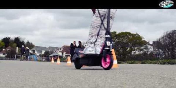Razor Power Core E90 16 km/h Musta, Pinkki