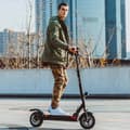 Miniatyrbillede 2 af 7: Joyor Y6-S el-scooter, 500W motor, 18ah batteri, 10 tommer luftdæk, Rækkevidde: 35-60 km.