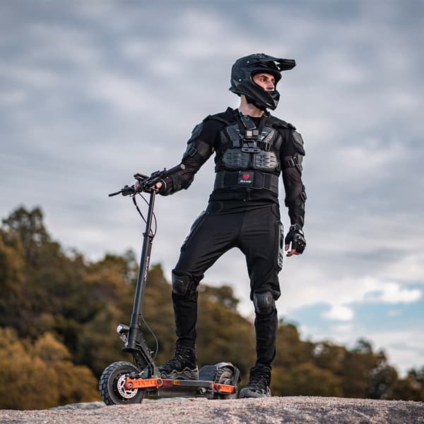 JOYOR S5-Z elskoter, 600W motor, 13AH batteri, 10 tums luftdäck, blinkers.