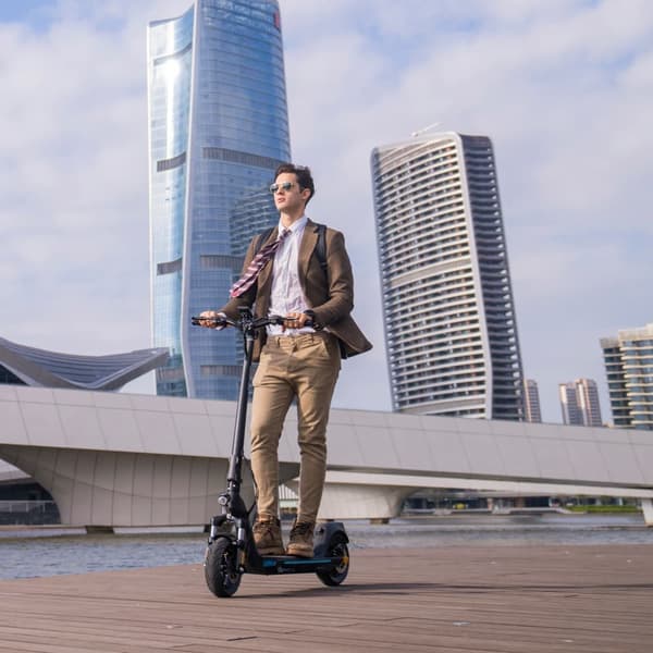JOYOR C10 voksen el-scooter, 500W motor, 10,4AH batteri, 10 tommer luftdæk, Max.hastighed: 40km/t.