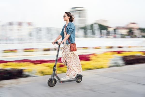 MANKEE 2025 KickScooter - Sähköpotkulauta, 30 km/h sähköpyörä potkulauta