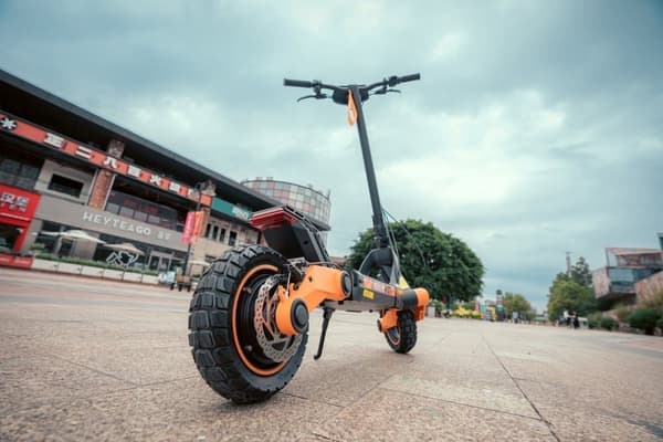 KuKirin G3---10-tommer elektrisk scooter med terrængående dæk, 1200W motor, 52V18Ah batteri, maks. hastighed 50 km/t