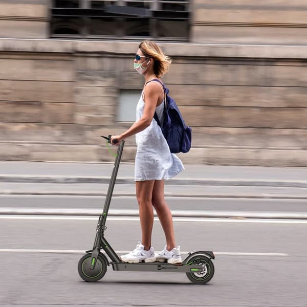 iSinwheel S9 Pro taitettava sähköskootteri 350W, 36V 7.5Ah akku, 8.5" renkaat, maksiminopeus 25km/h, kantama 30km, älykäs sovellus