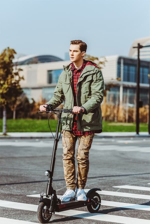 JOYOR Y6-S elektrisk scooter til voksne, 18Ah batteri 500W motor, maksimal rækkevidde 60 km, 10 tommer dæk, maksimal hastighed 45 km / t