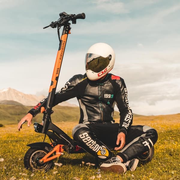 Kukirin G3 Pro 1200W*2/23.4AH elskoter, 65km/h & 80km räckvidd, 10" däck, dubbla motorer, bärbart batteri, snabbladdning