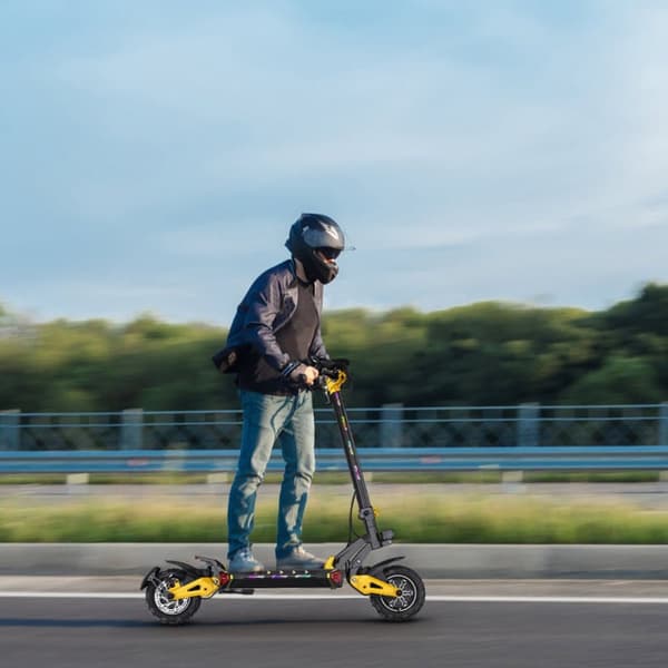 Sähköpotkulauta iENYRID ES60 - 11" - Kaksi 1200 W:n moottoria - 48 V 23 Ah akku