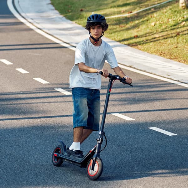 iScooter i9M Elscooter 42V 7.5Ah Litiumbatteri 500W Motor 35KM Höghastighetsstöd APP 30km Lång Räckvidd Elscooter