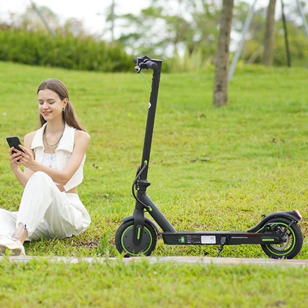 iSinwheel S9 Pro sähköpotkulauta 350 W moottori 36 V 7,5 Ah akku 8,5" renkaat