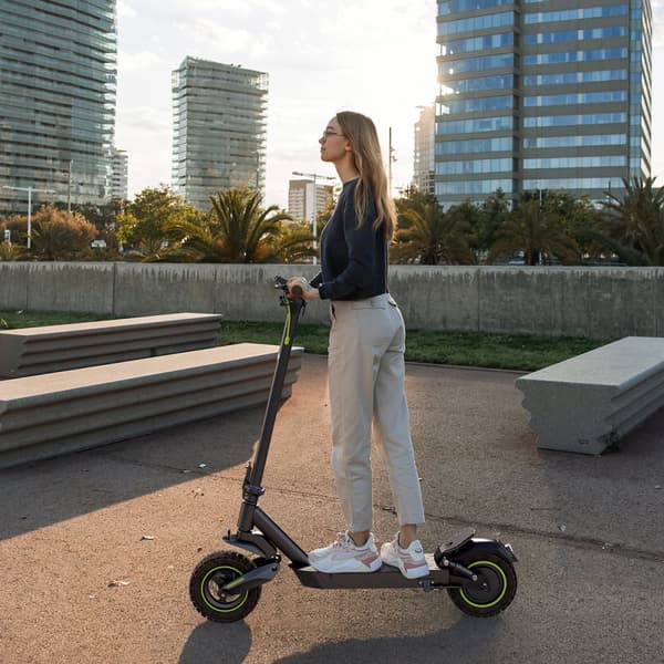iSinwheel S10MAX Sammenklappelig El-Scooter - 1000W 48V 15Ah - 10" Offroad-Dæk