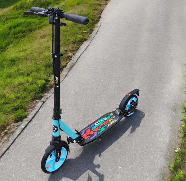 STADSCOOTER FÖR BARN OCH VUXNA STADSTÖTDÄMPARE MED SKIVOR