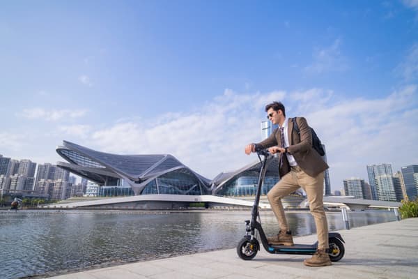JOYOR C10 48V 26Ah batteri, 10-tums däck, 500W motor, maxhastighet 20 km/h, max körsträcka 40 km/h elscooter