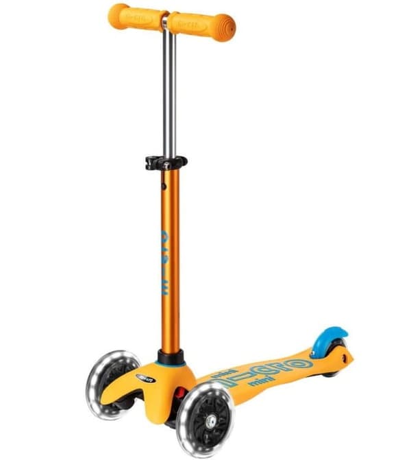 Micro Mini Deluxe Aprikos LED-skoter