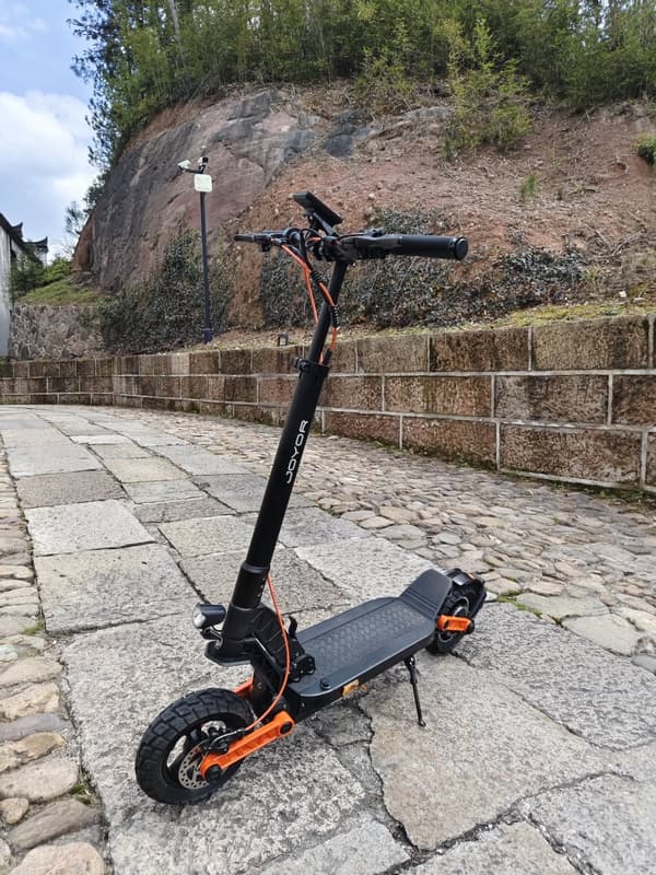 JOYOR S5 PRO ABE 48V 13Ah batteri, 500W motor, 10tums däck, maxhastighet 20 km/h, max räckvidd 55 km