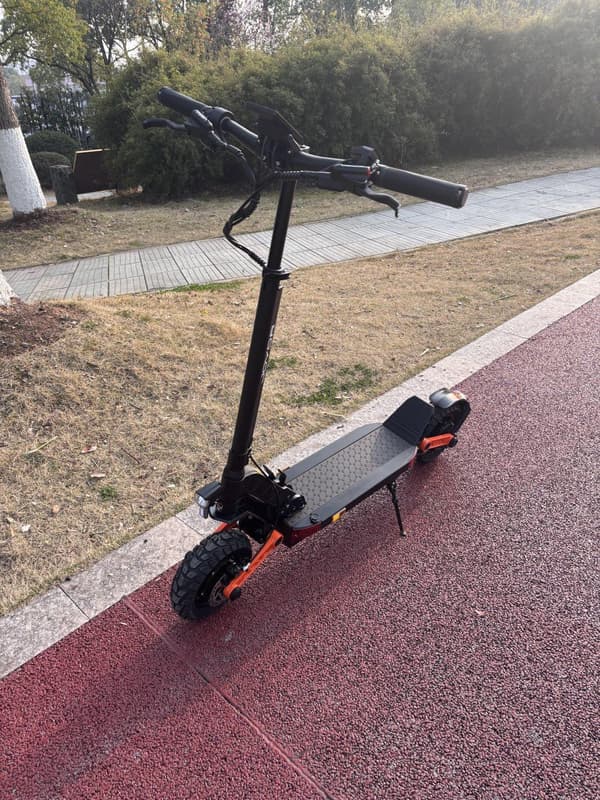 JOYOR S10-S-Z 2*1000W motor, 10-tums däck, 60V 18Ah batteri, maxhastighet 25 km/h, körsträcka 75 km