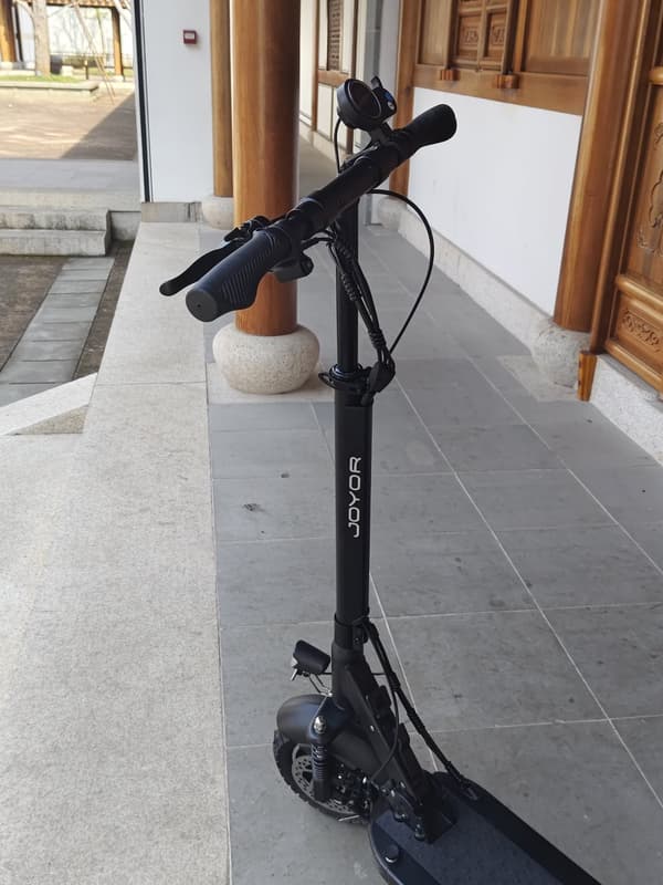 JOYOR Y8-S 48V 26Ah batteri, 500W motor, 10-tums däck, maxhastighet 20 km/h, räckvidd 100 km