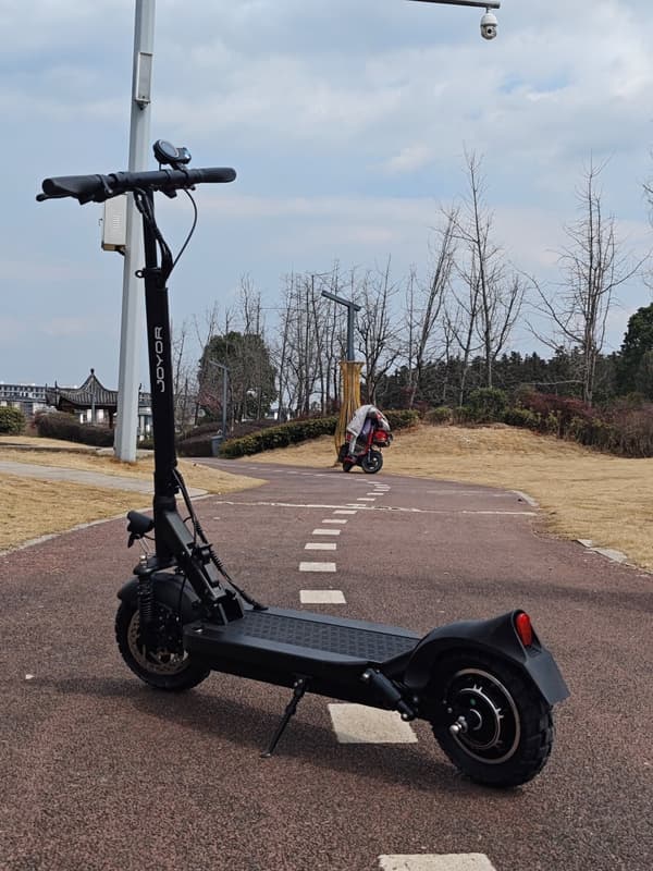 JOYOR Y8-S 48V 26Ah batteri, 500W motor, 10-tums däck, maxhastighet 20 km/h, räckvidd 100 km