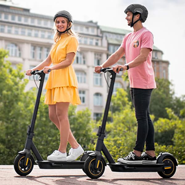 Lamtier T4 Max 10'' hopfällbar elsparkcykel, 500W motor, maxhastighet: 33 km/h, 15AH batteri, 40-50 km räckvidd, inre bikakeformade däck