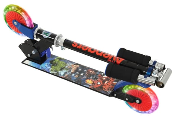 Avengers Fällbart sparkcykel med Ljusande Hjul