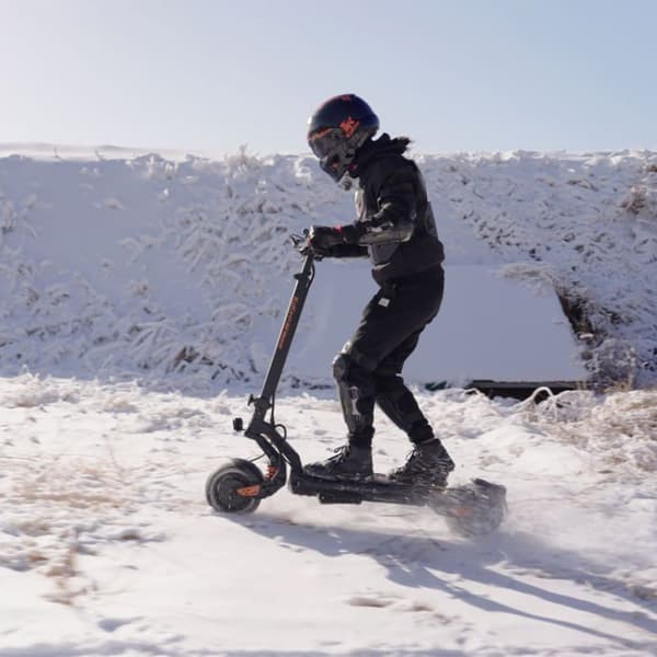 Sähköpotkulauta KuKirin G2 Master, 10", kaksoismoottorit 52V 2000W, 20.8Ah akku