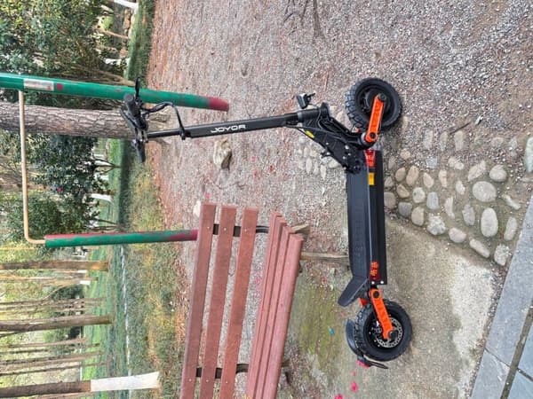 JOYOR S10-S-Z 10'' maastoon sopiva sähköpotkulauta, 2000 W moottori, 18 Ah akku, 60 km/h, toimintasäde 40–75 km