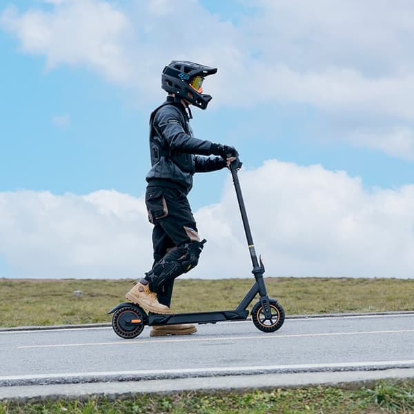 KuKirin S1 Max Elscooter För Vuxna 350W Motor City Commuter Elscooter 36V10.4AH Batteri 8-Tums Däck Vikbar Elscooter