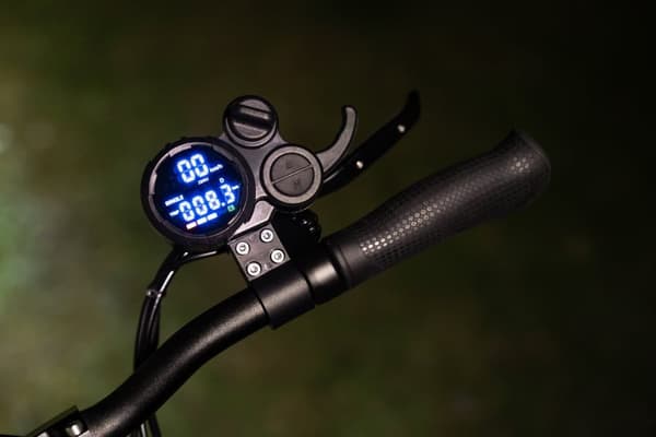 Kukirin M4 Max 800W motor 18.2AH elscooter, hastighet 45 km/h, räckvidd 64 km, 10-tums däck