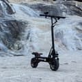 Miniatyrbillede 9 af 11: Boyueda Q7Pro voksen 10'' dual drive el-scooter, 19Ah batteri, 3200W motor, med sæde, udholdenhed: 60-70KM, dobbelt støddæmpere.